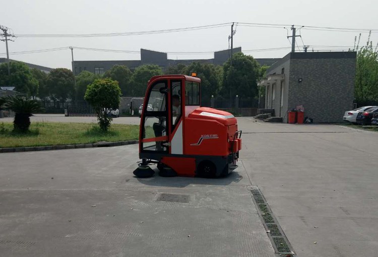 高速公路服務區掃地機