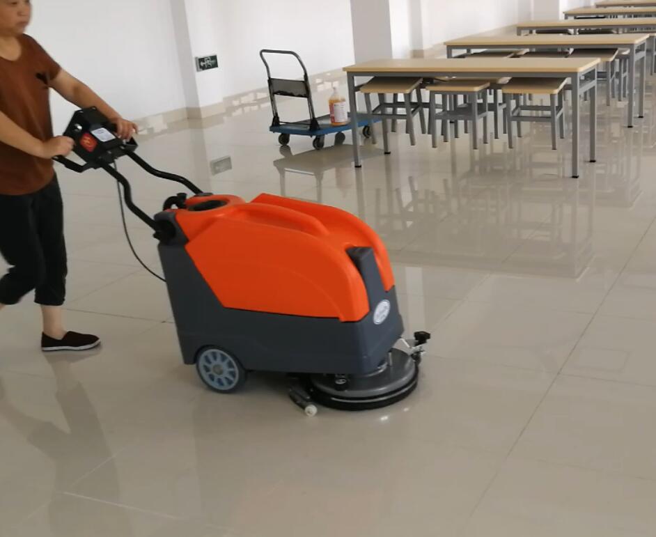 J10手推式洗地機